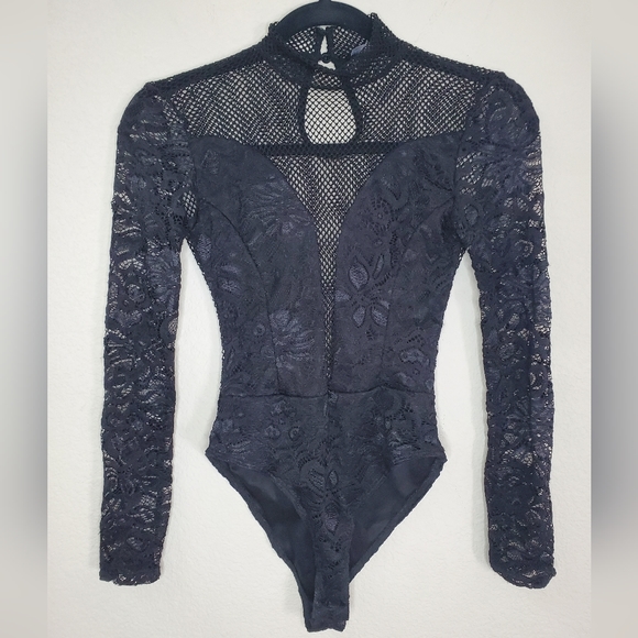 Charlotte Russe Tops - Charlotte Russe Black/Fishnet Floral Applique Bodysuit